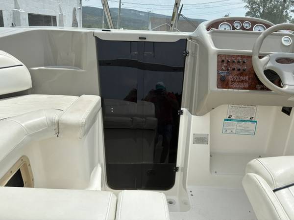 Bayliner, dovoz USA — foto 9 z 12
