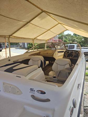 2004 Bayliner, dovoz USA — foto 3 z 5
