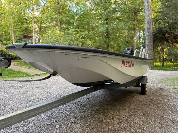 1981 Boston Whaler, dovoz USA — foto 7 z 12