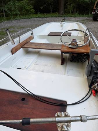 1981 Boston Whaler, dovoz USA — foto 9 z 12