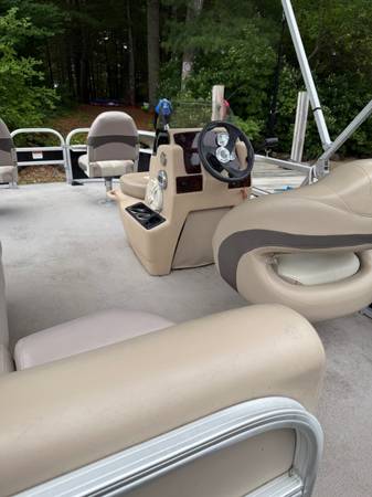 2015 Tracker, dovoz USA — foto 2 z 4
