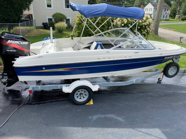 2006 Bayliner, dovoz USA — foto 2 z 12