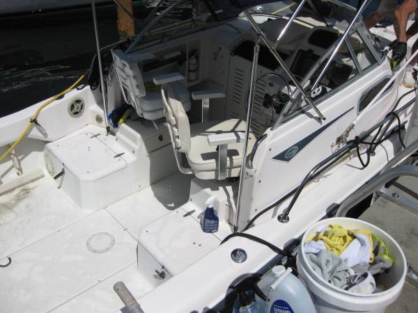 Grady-White, bílá, dovoz USA — foto 4 z 9