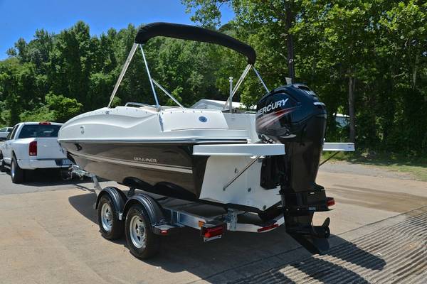 Bayliner, dovoz USA — foto 4 z 4