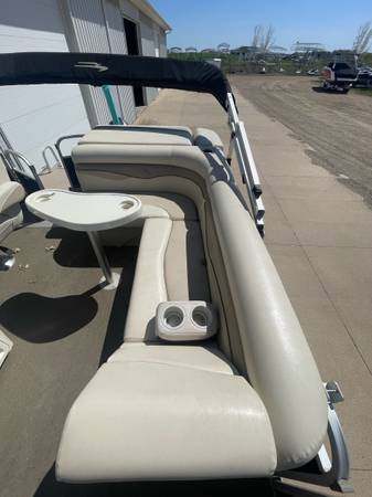 2013 Bennington, dovoz USA — foto 3 z 12
