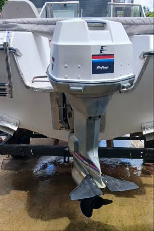 Grady-White, bílá, dovoz USA — foto 3 z 12