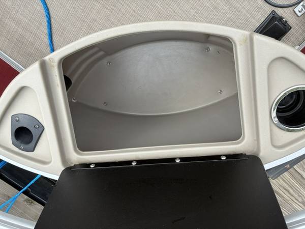 Tracker, dovoz USA — foto 6 z 12