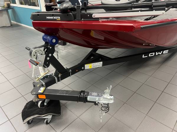 Lowe, dovoz USA — foto 2 z 9