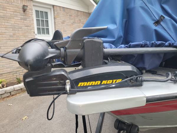 2010 Tracker, dovoz USA — foto 5 z 8
