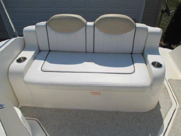 Sea Ray, dovoz USA — foto 5 z 8