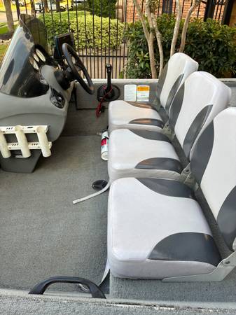 2007 Tracker, dovoz USA — foto 3 z 10