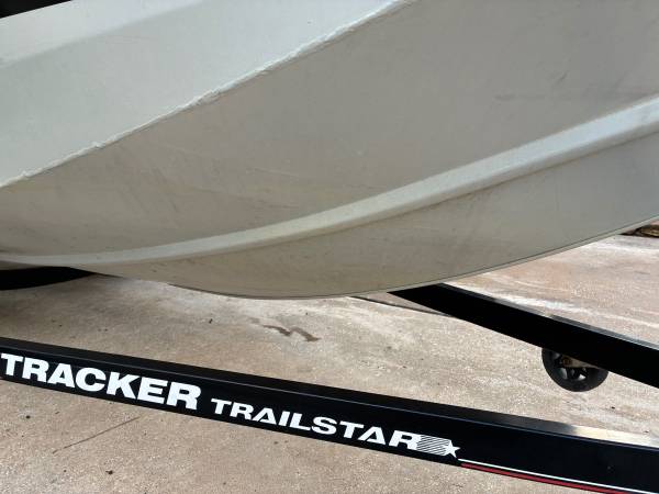 2007 Tracker, dovoz USA — foto 8 z 10