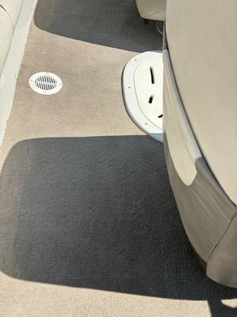 2010 Nitro, dovoz USA — foto 10 z 12