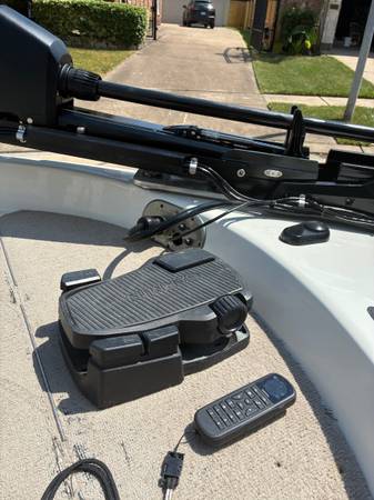 2010 Nitro, dovoz USA — foto 11 z 12