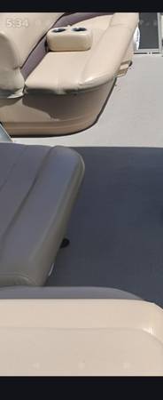 2017 Tracker, dovoz USA — foto 2 z 12