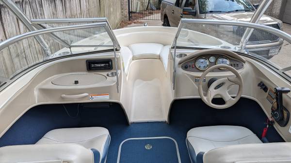 2001 Bayliner, dovoz USA — foto 4 z 12