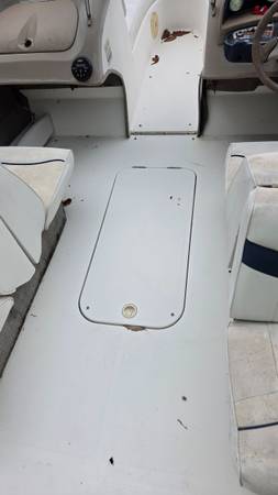 2005 Bayliner, dovoz USA — foto 9 z 11