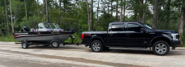 2014 Tracker, dovoz USA — foto 3 z 3