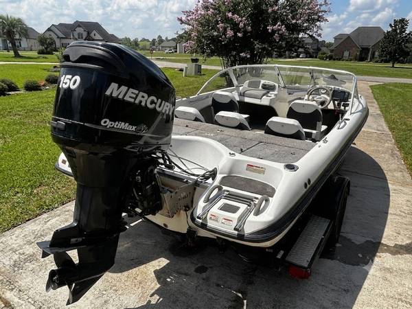 2009 Nitro, dovoz USA — foto 4 z 9
