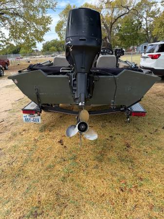 Tracker, dovoz USA — foto 11 z 12