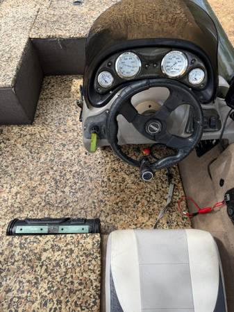 Tracker, dovoz USA — foto 5 z 12