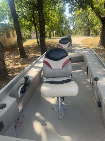 2004 Tracker, dovoz USA — foto 6 z 8