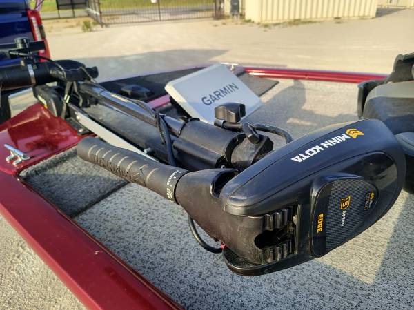 2020 Tracker, dovoz USA — foto 3 z 4