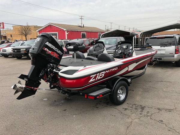 2016 Nitro, dovoz USA — foto 3 z 5