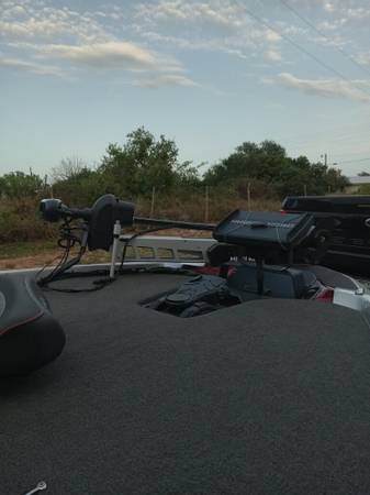 2021 Skeeter, dovoz USA — foto 12 z 12