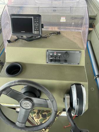 2022 Crestliner, dovoz USA — foto 6 z 12