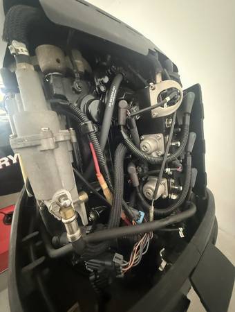 Tracker, dovoz USA — foto 2 z 7