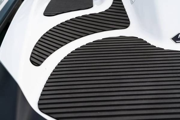 2015 Yamaha, dovoz USA — foto 4 z 5
