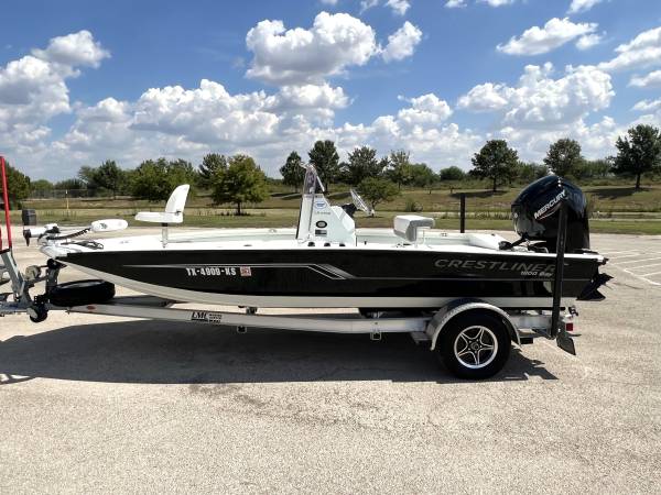 2022 Crestliner, dovoz USA — foto 1