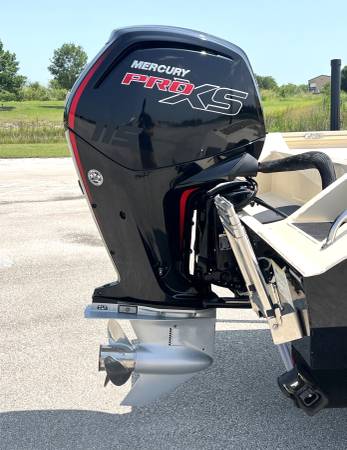 2022 Lowe, dovoz USA — foto 6 z 12