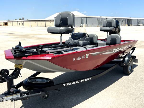 2025 Tracker, dovoz USA — foto 3 z 12