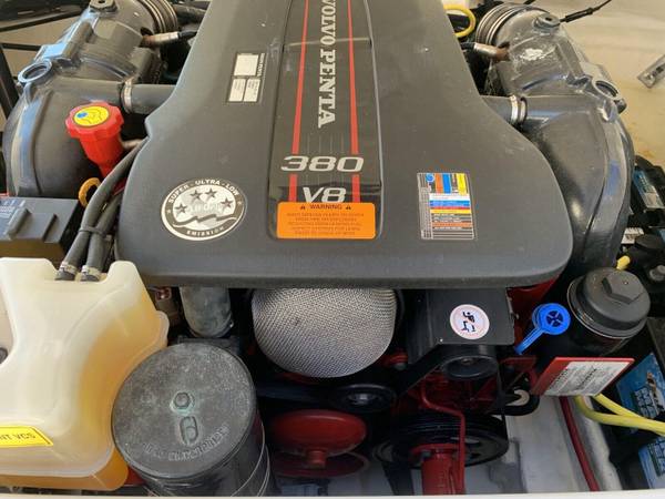 2016 Chaparral, dovoz USA — foto 7 z 7