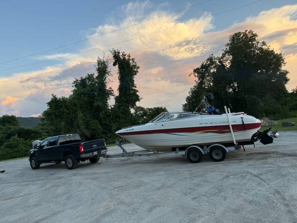 2001 Bayliner, dovoz USA — foto 1