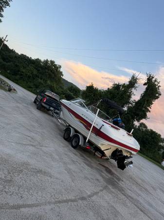2001 Bayliner, dovoz USA — foto 3 z 12