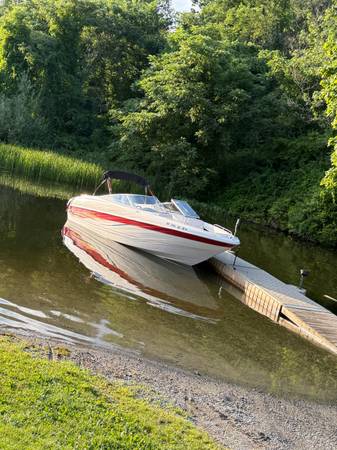 2001 Bayliner, dovoz USA — foto 8 z 12