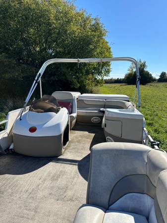 2000 Sun Tracker, dovoz USA — foto 11 z 12