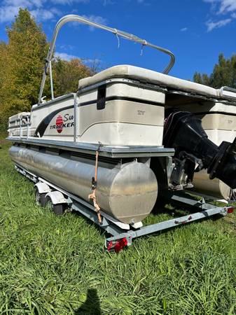 2000 Sun Tracker, dovoz USA — foto 2 z 12