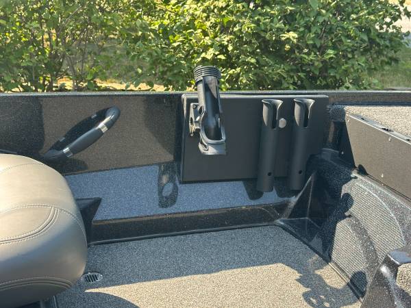 2024 Nitro, dovoz USA — foto 11 z 12