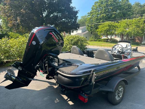 2024 Nitro, dovoz USA — foto 4 z 12