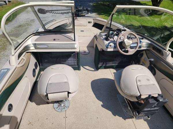 2001 Crestliner, dovoz USA — foto 11 z 12