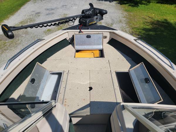 2001 Crestliner, dovoz USA — foto 6 z 12