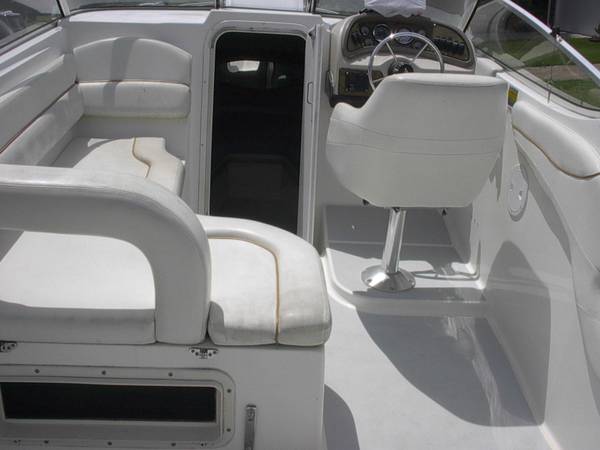 2001 Wellcraft, dovoz USA — foto 10 z 12