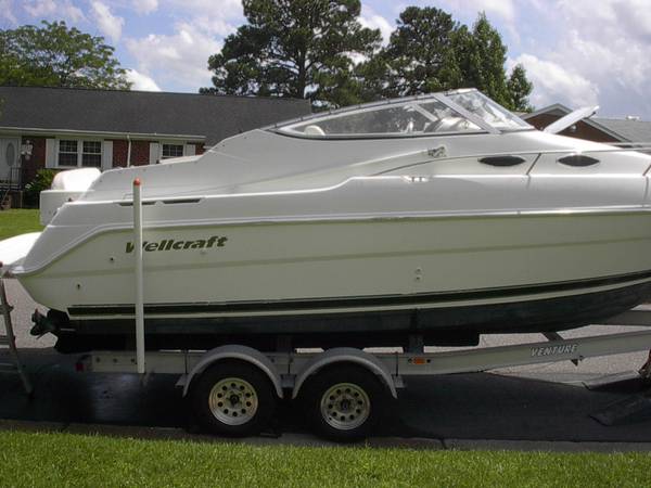 2001 Wellcraft, dovoz USA — foto 8 z 12