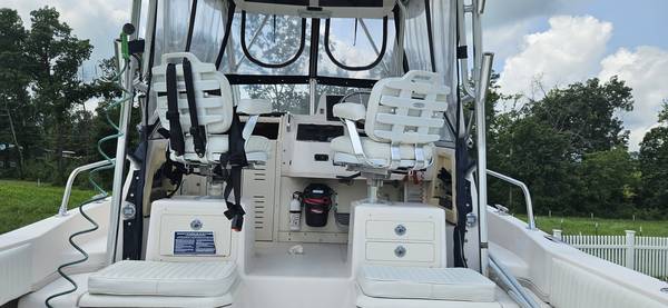Grady-White, bílá, dovoz USA — foto 3 z 12