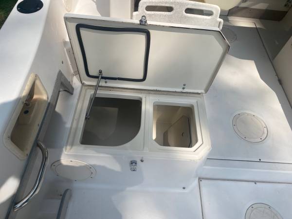 Grady-White, bílá, dovoz USA — foto 6 z 7