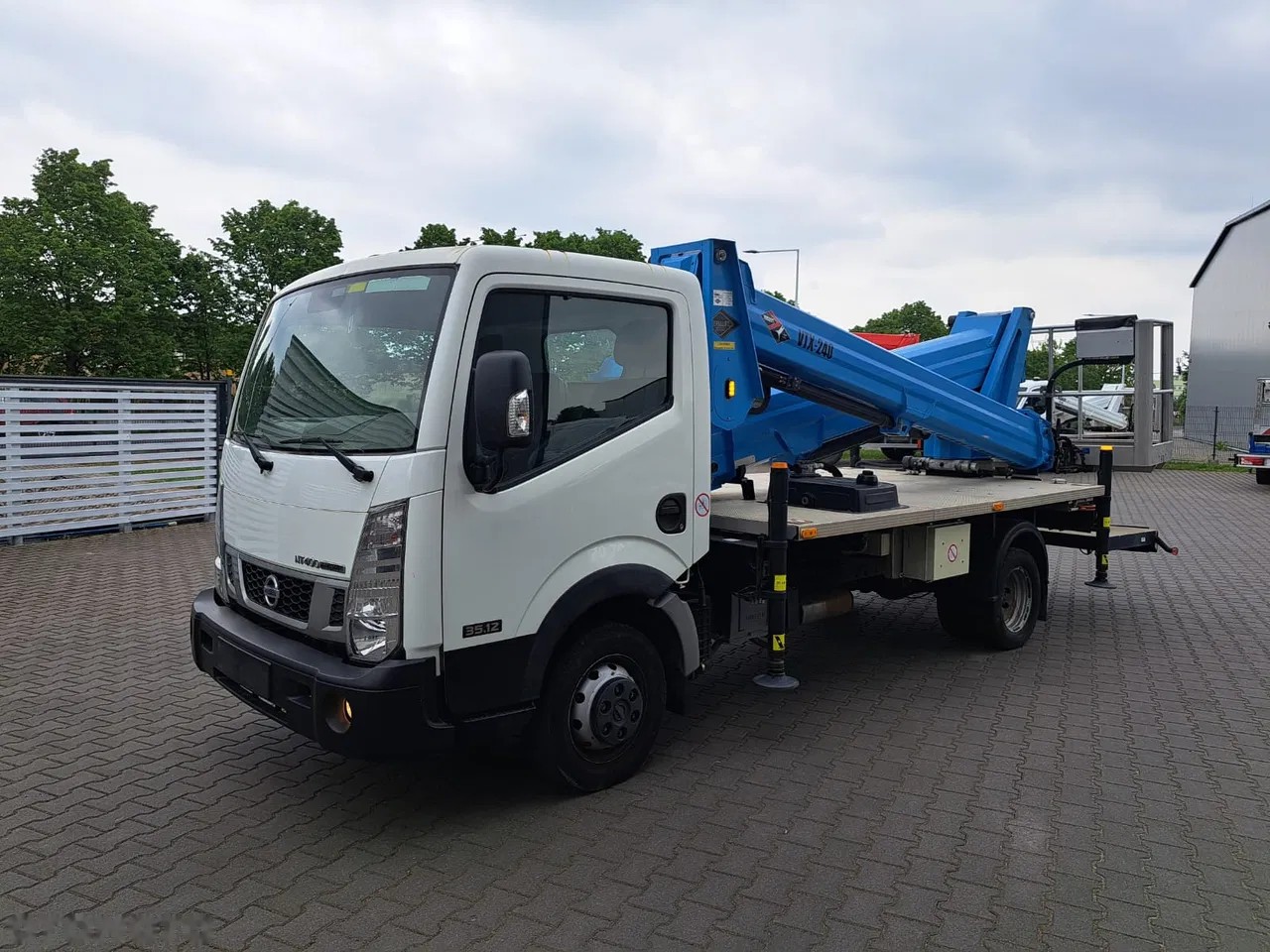 2016 Versalift VTX-240, 2 138 mth, dovoz Skladem v EU — foto 3 z 8